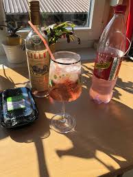 Lillett elite, lillet vive rosé, lillet buck. Lillet Schweppes Wildberry Grillforum Und Bbq Www Grillsportverein De