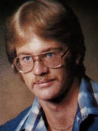 Throwing back to senior year to support United Way