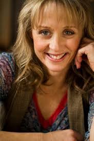 Ellen Hook's Instagram, Twitter & Facebook