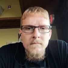 Son dos calculadoras la mas pequeña se va en 15 y la grande en 20. Las dos  por 30