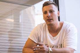 Die frage, ob felix lobrecht eine freundin hat, können wir also nicht beantworten, ihr lieben! 100 Schnelle Fragen An Felix Lobrecht Meine Sudstadt