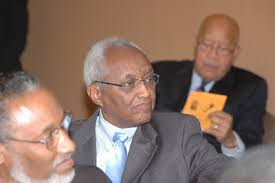 CHICAGO COMMITTEE TO DEFEND THE BILL OF RIGHTS HONORS ATTORNEY LAWRENCE E.  KENNON