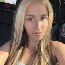 All A Women Needs Waffle•°* Winner receives: CD Book tote, Wallet, VC  Bracelet & CD Earrings. 💲2️⃣ spot ☆ Buy 5️⃣ get 1️⃣🆓️ Buy 1️⃣0️⃣ get  3️⃣🆓️☆ Winner pays 🚢