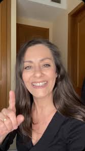 Reto de baile, para mi amigo @riverakiko No suelo escuchar, y mucho menos  bailar, este tipo de músicas, estoy mayor para esto, pero la canción tiene  su puntito y seguro que va a sonar mucho. ...