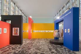 Form Bureau History Of Fashion From Avant Garde To Gost With Images Interior Design Exhibition Exhibition Display Design Exhibition Design