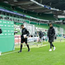 Rast kluba poslije prvog svjetskog rata doveo je do prihvaćanja i drugih sportova i 1920. Werder Bremen Steigt Ab Koln Rettet Sich Auf Relegationsplatz Stern De