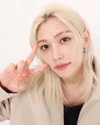 Happy Felix Day!! 🎊✨ Translations: 🗣️ Happy birthday! Please tell us how  you feel about celebrating your 2024 birthday. 🐥 I can't believe I'm  already 24 years old, but I hope STAY