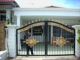 Bronze dust was sometimes mixed in with the green for accent. Stunning Front Gate Design Ideas For Small House The Architecture Designs Front Gate Design Gate Design Door Gate Design