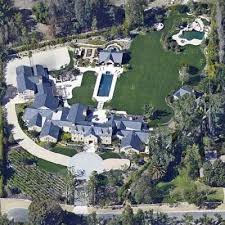 From kim kardashian and kanye west's minimalist hidden hills family mansion, to their upcoming yeezy campus, as well as all of their former homes. Kim Kardashian Kanye West S House In Hidden Hills Ca Google Maps 4