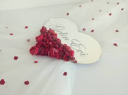 Kubra Gelinimiz Icin O Istedi Biz Yaptik Nasil Olmuș Kirmizi Beyaz Uyumu Tartisilmaz Kapi Susu Siparis Icin Whatsapp Veya Dm Den Kirmizi Gelin Ve Kina