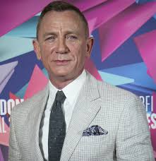Daniel Craig Had to STEAL to Survive and Now He Won't Leave His Fortune to  His Children