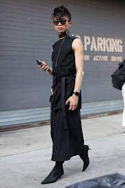 Men S Fashion Week 2018 A Street Style Guide To Androgynous Summer Style Stylecaster In 2020 Mens Fashion Week Street Style Gender Fluid Fashion Mens Street Style