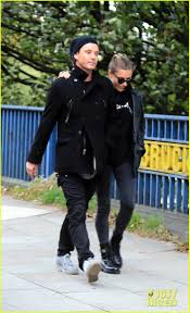 Gavin rossdale and sophia thomalla step out in london, england on november 25, 2017. Gavin Rossdale S Girlfriend Sophia Thomalla Joined Him On Tour Gavin Rossdale Girlfriends Photo