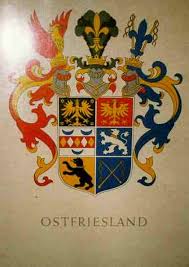 Oostfreesland, ostfreesland) ist eine region in niedersachsen im äußersten nordwesten deutschlands.sie besteht aus den landkreisen aurich, leer und wittmund sowie der kreisfreien stadt emden.ostfriesland liegt an der küste der nordsee und umfasst neben dem festland auch die ostfriesischen inseln borkum, juist, norderney, baltrum, langeoog und. Ostfriesland Ostfriesisches Wappen Offsetdruck