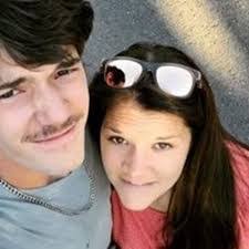 Kari Eckley's Instagram, Twitter & Facebook