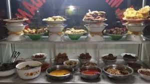 Ciamikkk!mungkin kalian ada rekomendasi tempat kuliner. Rumah Makan Nasi Padang Di Bojonegoro Yang Paling Populer