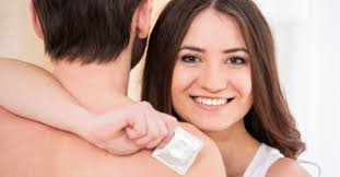 12 Rekomendasi Kondom Terbaik di 2025, Aman dan Nyaman untuk Bercinta