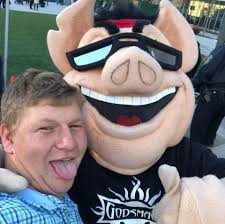 Coletrain Pig Roasting