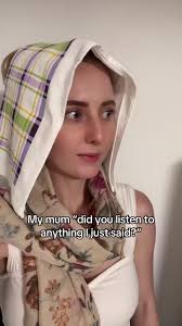 Who starts a conversation like that?😝 #didyoulisten #conversation #mu...