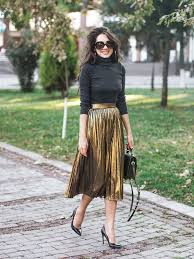 4.1 out of 5 stars 109. Diyorasnotes Fashion Blogger Metallic Pleated Skirt Turtleneck High Heels Zara Bag Metallic Skirt Outfit Metallic Pleated Skirt Gold Skirt Outfit