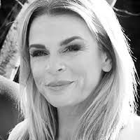 Ginger Hanley sworn in as Rockford 12th Ward Alderman