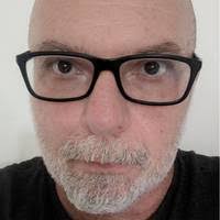 Emilie Hurst's Instagram, Twitter & Facebook