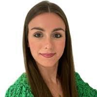 Tanya Bragg's Instagram, Twitter & Facebook