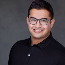 CHICAGO HIGH-END HEADSHOTS