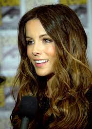 ケイト・ベッキンセイル - Wikipedia