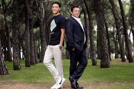 Özellikle mesut özil'in babası araştırılıyor. Mesut Ozil Ile Babasi Para Yuzunden Davalik Oldu