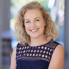 Kerry Ridley's Instagram, Twitter & Facebook