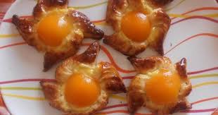 Viennoiseries Moulins A Vent Aux Abricots Pate A Couque Le Sucre Sale D Oum Souhaib Recette Abricot Alimentation Viennoiserie