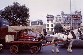 51 Color Photos Capture Street Scenes Of Dublin In The 1960s Vintage Everyday Dublin Irish History Dublin City