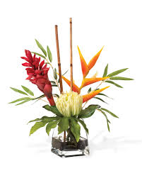 We believe silk flowers can play an important role in many wedding decorations. 21 Inspirational Modern Silk Flower Arrangements