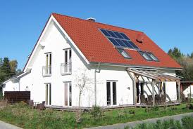 Der variable und modulare kollektor für grosse flächen und anspruchsvolle dachformen. Solarthermie Solvis Gmbh