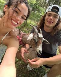 Shane Piper's Instagram, Twitter & Facebook