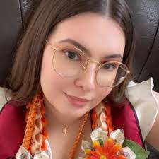 Sarah Alderman's Instagram, Twitter & Facebook