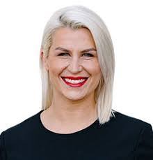 Kristie Stover's Instagram, Twitter & Facebook