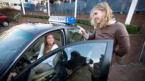 Autorijden Met 17 Jaar Gaat Definitief Door Nos