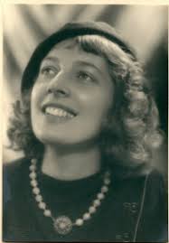 Mary Pos (1904-1987); de eerste vrouwelijke reisjournaliste