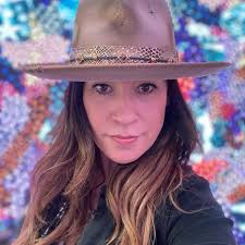 Vera Black (@verablack8) • Threads, Say more