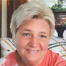 What are the best transportation options from the airport to Walt Disney  World resorts?