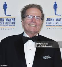 Marisa Wayne attends John Wayne Cancer Institute Auxiliary's 32nd... News  Photo