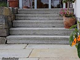 Alte Granitstufen Und Platten Neu Verlegt Steinmauer Garten Granitpflaster Granit Treppenstufen