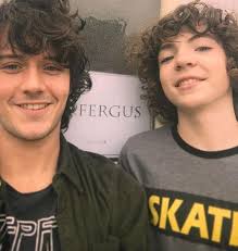 Older J&C, Baby Bree, Young Adult Fergus, Old Leg Hair... Lots To See in  Season 3