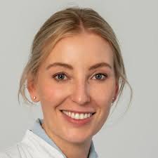 Denise Bernhard's Instagram, Twitter & Facebook