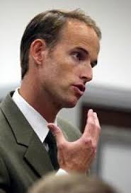 Lawyers, judges and detectives