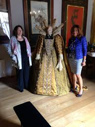 No, non si tratterà di un semplice discorso della regina in parlamento. Un Abito Della Regina Elisabetta I Per Il Rione Contrastanga Tuttoggi