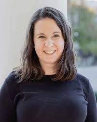 Aaron Derrington's Instagram, Twitter & Facebook