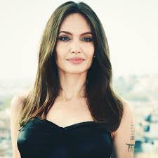 Angelina Jolie Had Bells Palsy Before Brad Pitt Divorce